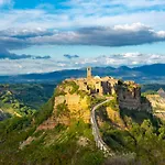 فيلة La Pieve *
